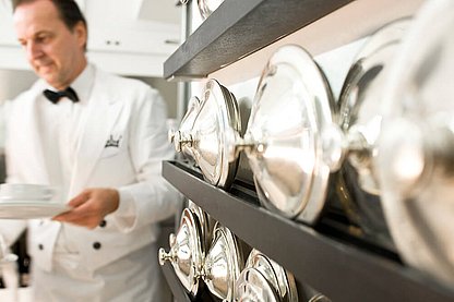 Warmhaltehauben-Kueche-Fischeihafen-Restaurant